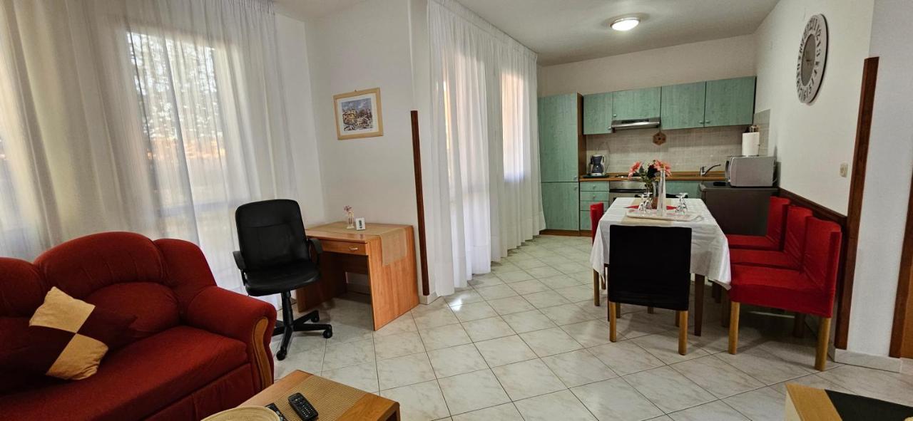 Andela Apartment Pula Zewnętrze zdjęcie